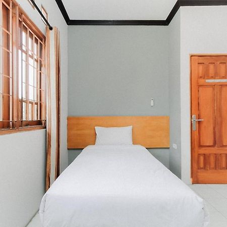 Santo Guest House Tropodo Brebek Exterior photo